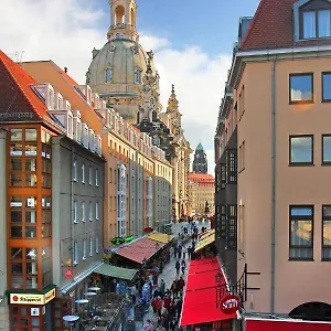 Münzgasse An Der Frauenkirche Dresde